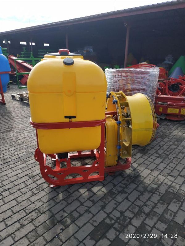 Садовий навісний обприскувач Polmark, 800 л
