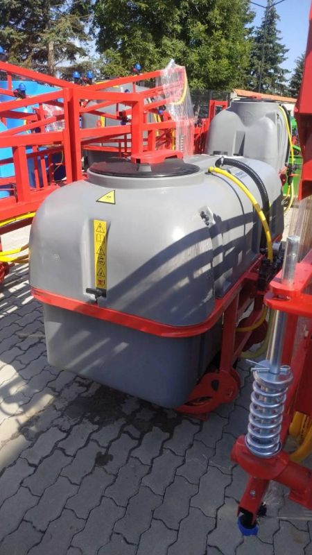 Обприскувач 800 л / 14 м до трактора навісний Polmark (Полмарк)