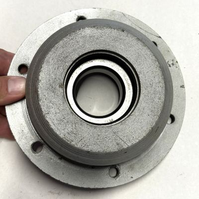 Корпус з підшипником малої зірки фрези Bomet