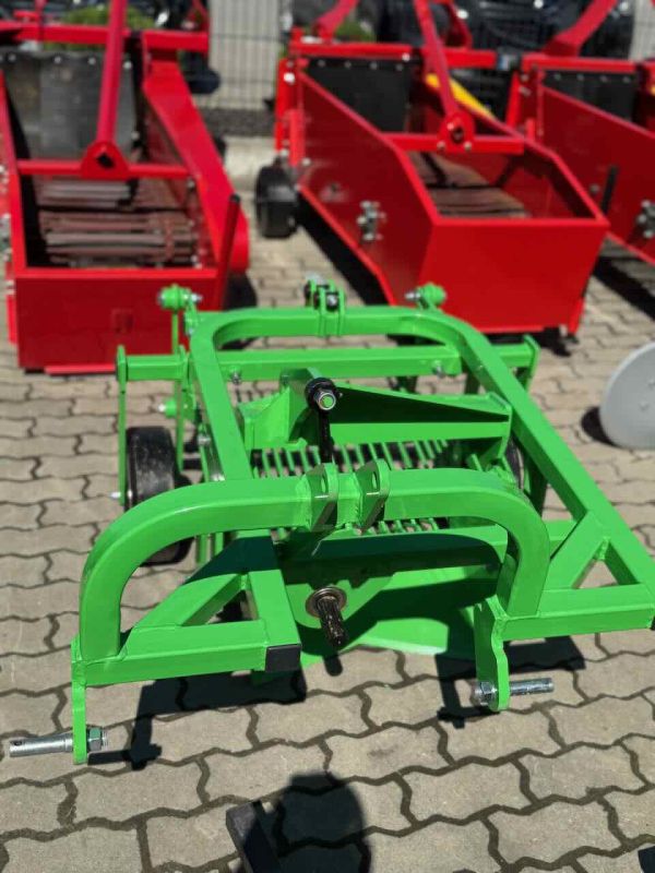 Картоплекопалка однорядна вібраційна Bomet Z655м