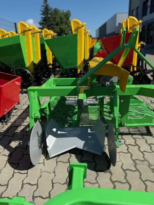 Картоплекопалка вібраційна однорядна  Bomet Z655